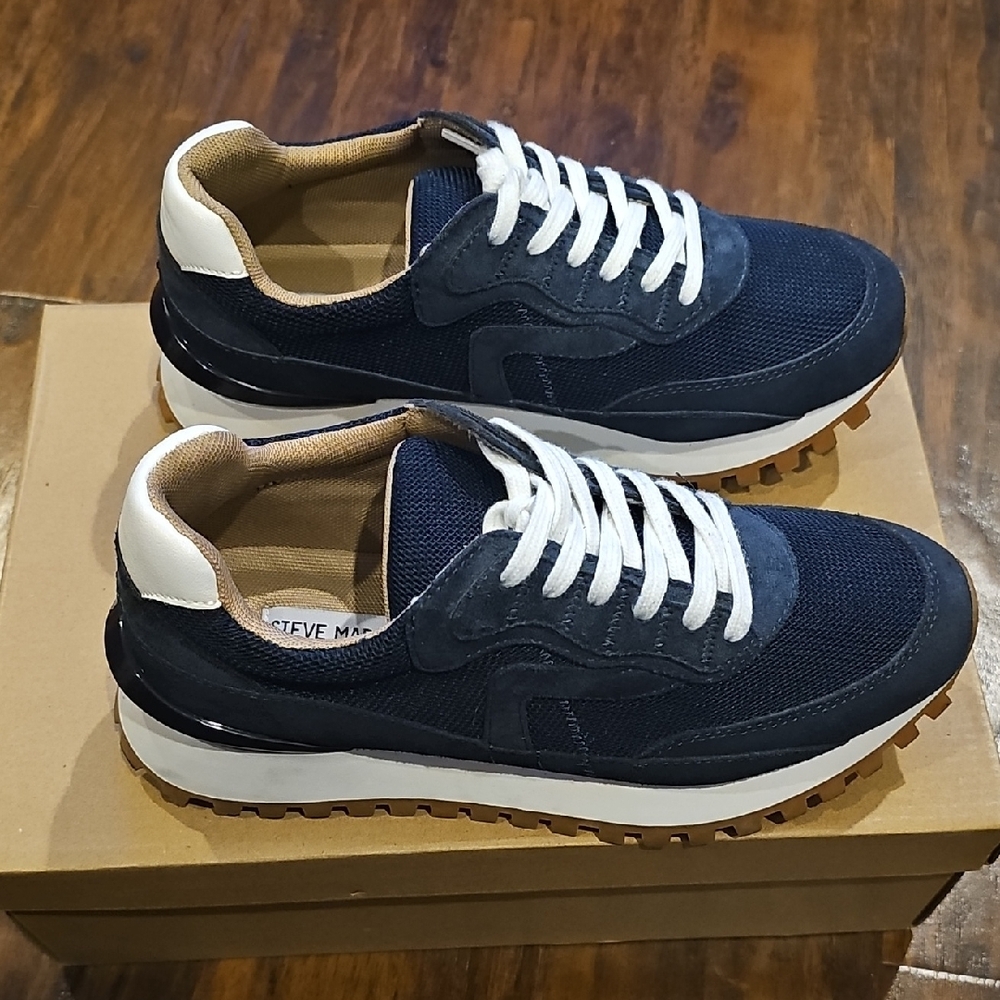 Steve Madden Navy and White Fashion Sneakers